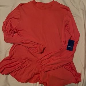 Ladies Tunic Coral NWT Large